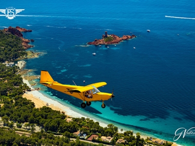 le littoral avion jaune